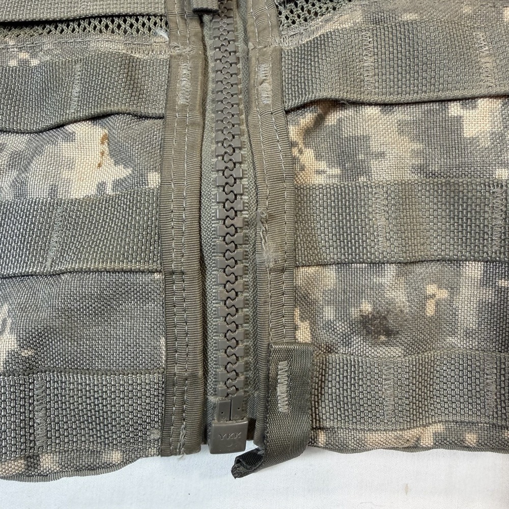 ACU FLC Vest Fighting Load Carrier, US Army MOLLE II Digital Camo USGI - Picture 3 of 9